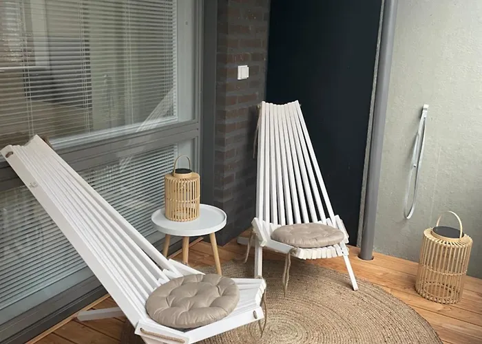 Yksioe Loistavalla Sijainnilla Sekae Yhteyksillae