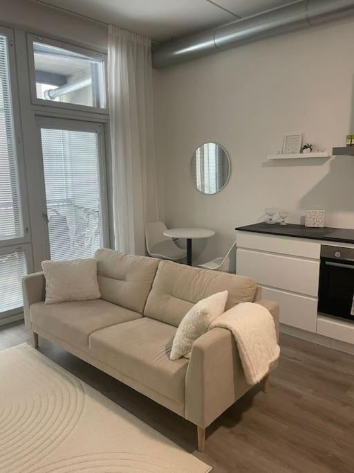 Apartment Yksioe Loistavalla Sijainnilla Sekae Yhteyksillae Vantaa